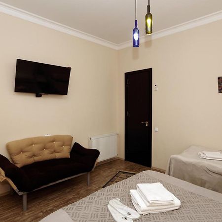 Family Apartment In Avlabari Tbilisi Exteriör bild