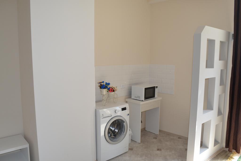 Family Apartment In Avlabari Tbilisi Exteriör bild