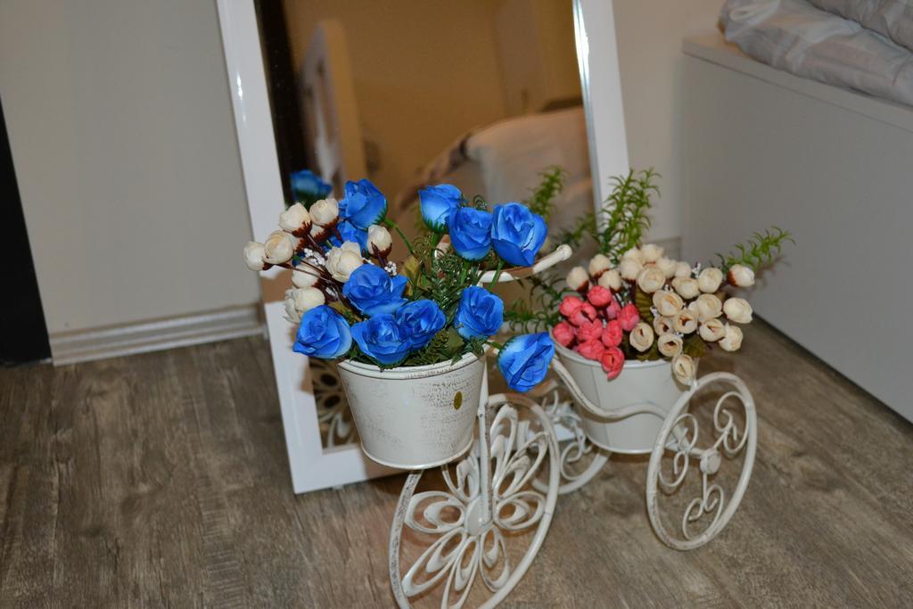 Family Apartment In Avlabari Tbilisi Exteriör bild