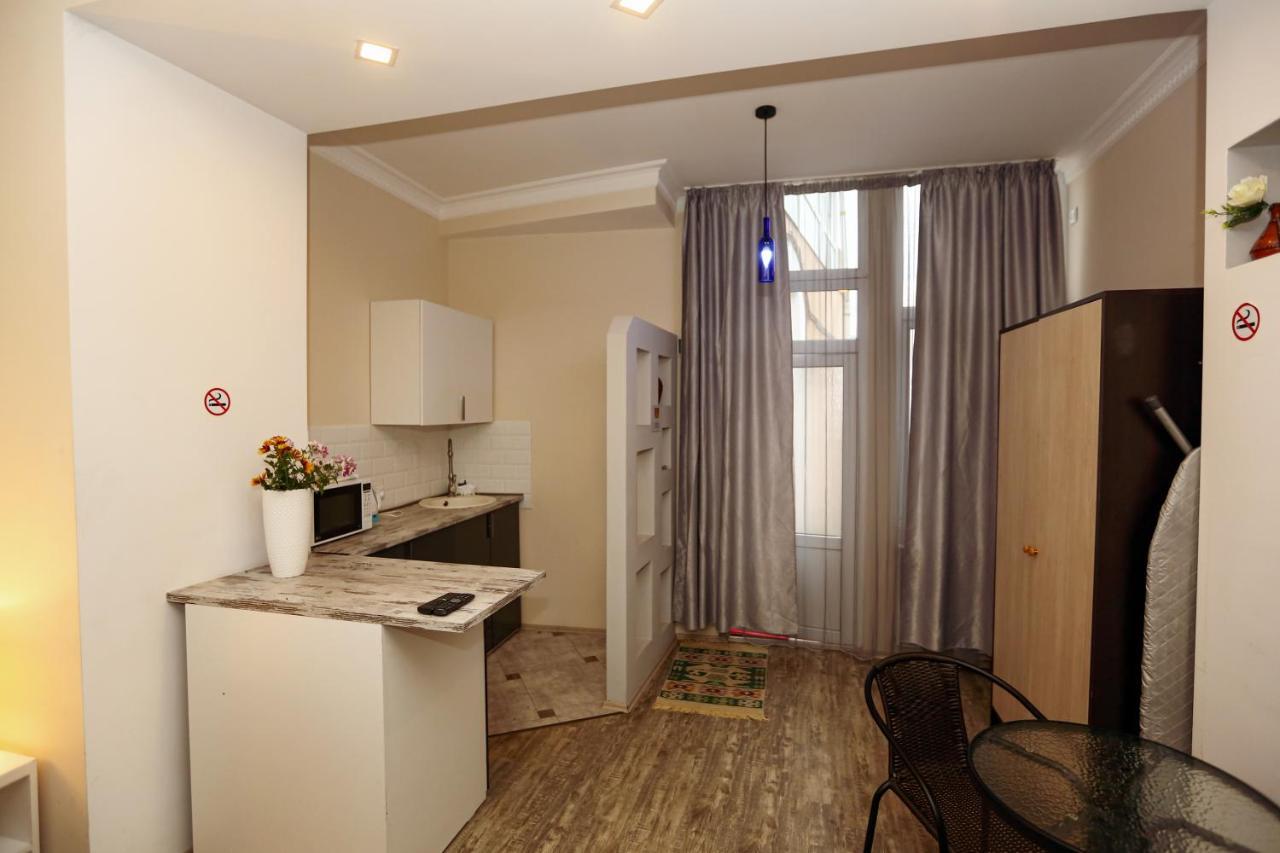 Family Apartment In Avlabari Tbilisi Exteriör bild