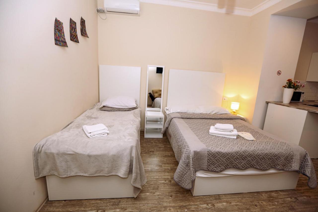 Family Apartment In Avlabari Tbilisi Exteriör bild